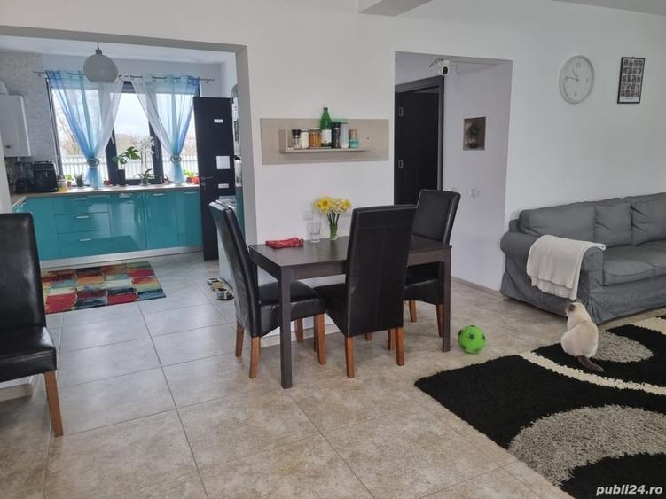 Casă cu 4 camere cu Teren 300 Mp în Central
