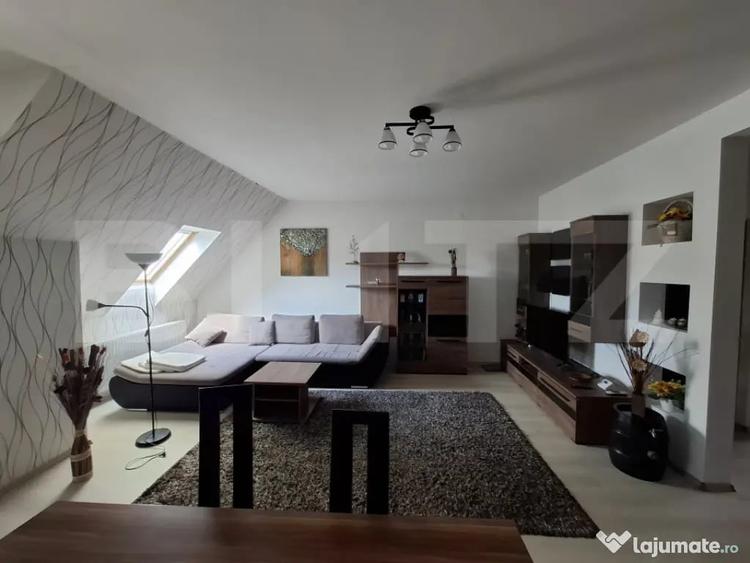 Apartament cu 3 camere semidecomandat în Micro 16