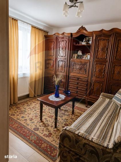 Apartament cu 3 camere decomandat în Central