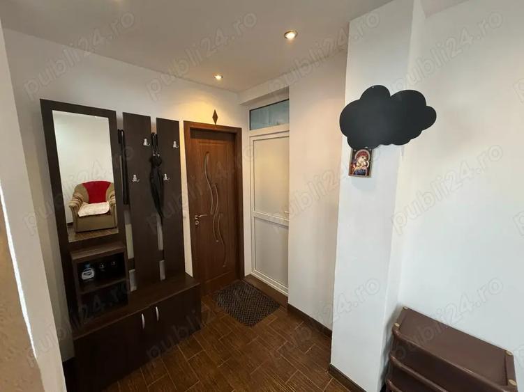Apartament cu 2 camere semidecomandat în Central