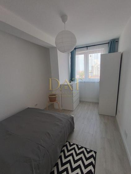 Apartament cu 2 camere semidecomandat, mobilat în Central