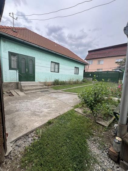 Casă cu 4 camere cu Teren 306 Mp în Central
