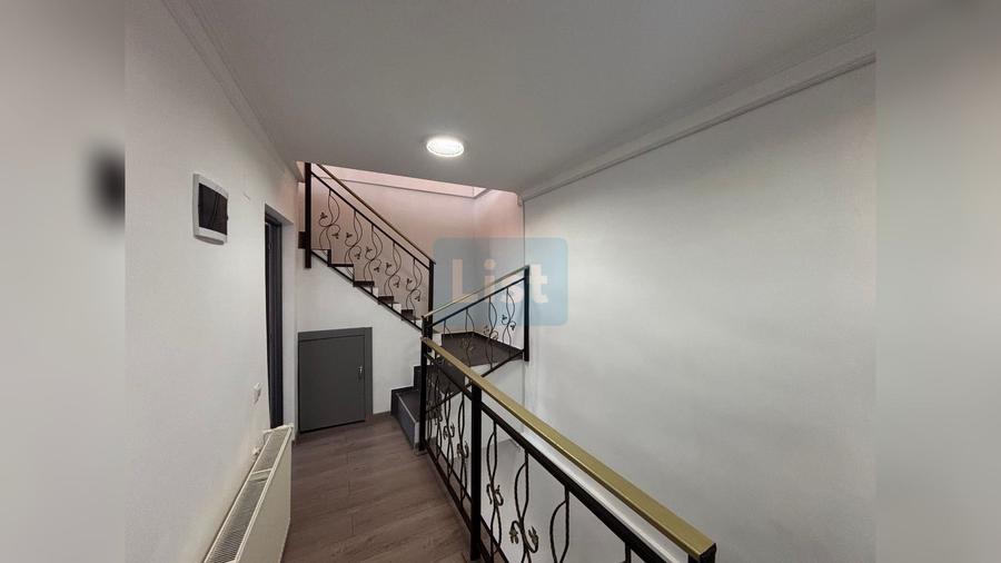 Casă cu 5 camere în Gheorgheni