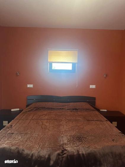 Casă cu 6 camere decomandat cu Teren 220 Mp în Câmpina