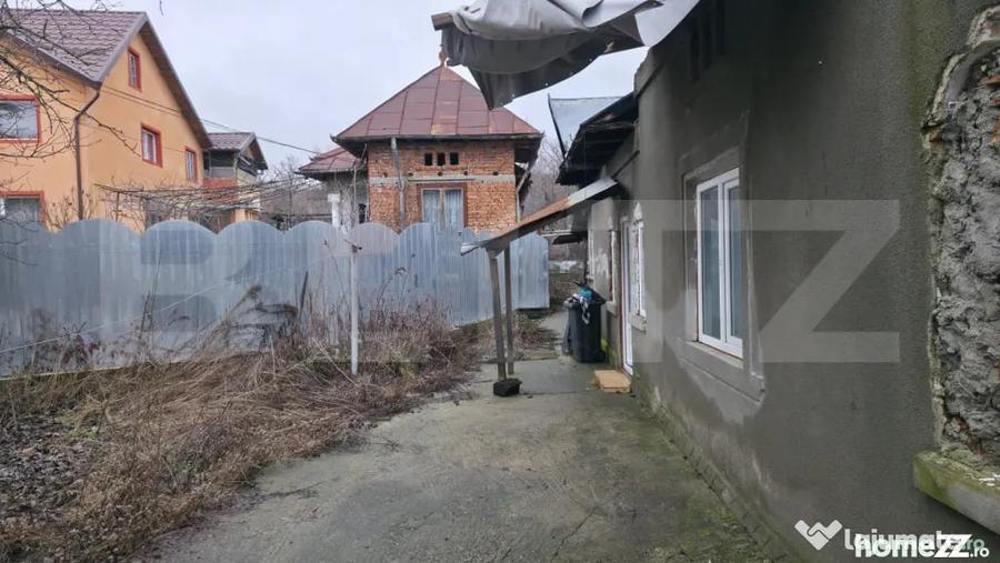 Casă cu 3 camere cu Teren 764 Mp în Central