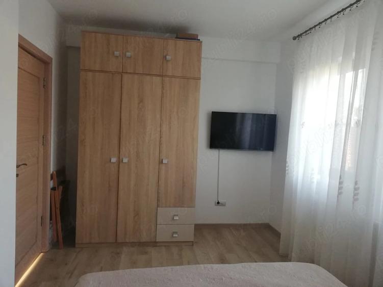 Casă cu 5 camere cu Teren 220 Mp în Central