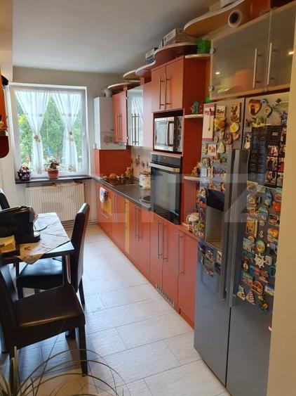 Apartament cu 3 camere decomandat, mobilat în Calea București