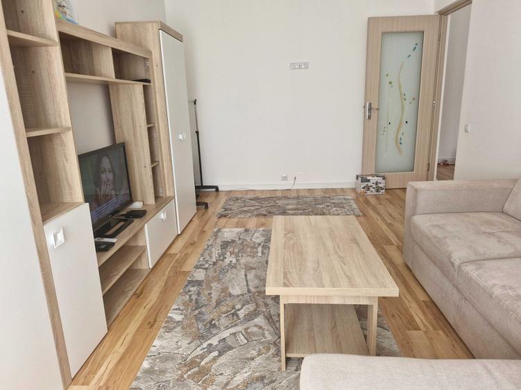 Apartament cu 2 camere decomandat în Exterior Vest