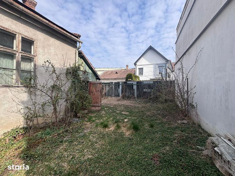 Casă cu 4 camere decomandat în Budai