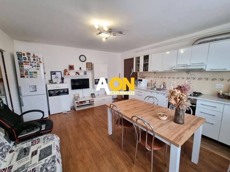 Apartament cu 2 camere semidecomandat, mobilat în Ampoi 1
