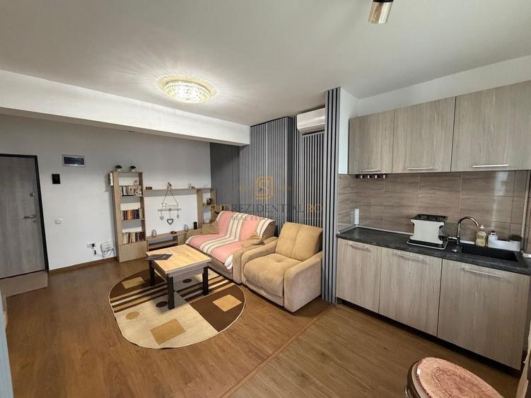 Apartament cu 2 camere semidecomandat, mobilat în Central