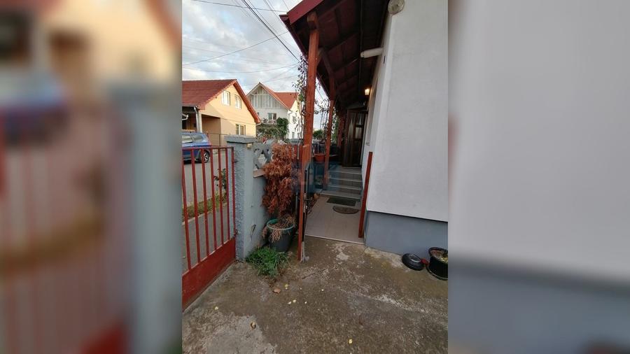 Duplex cu 2 camere cu Canalizare în Sud