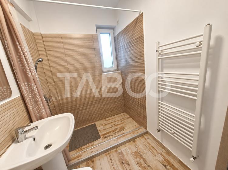 Apartament cu 2 camere semidecomandat, mobilat în Turnișor