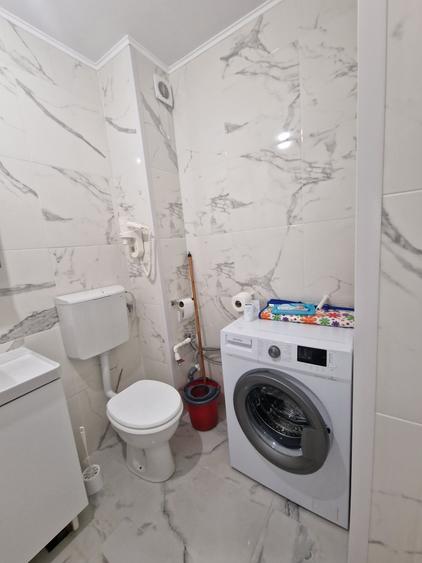 Apartament cu 2 camere semidecomandat, mobilat în Nord