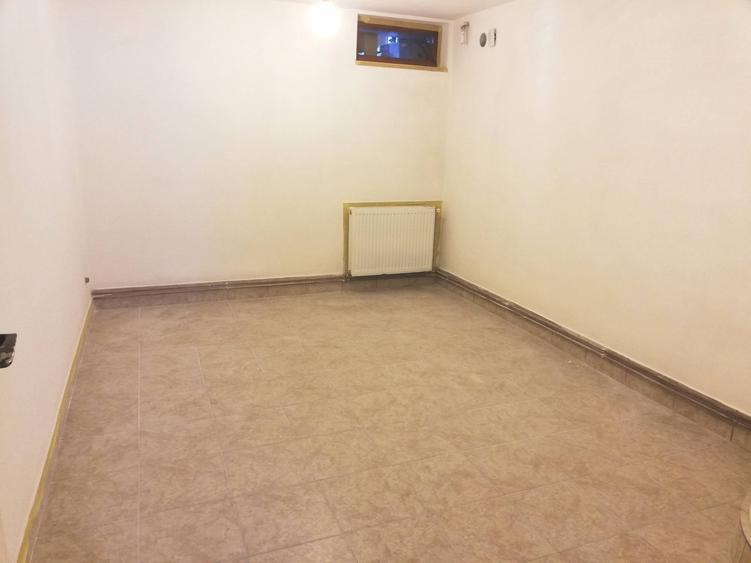 Spațiu comercial, de 75 mp, în Bulgaria