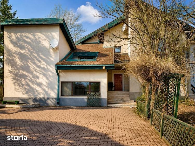 Casă cu 9 camere cu Teren 4000 Mp în Snagov