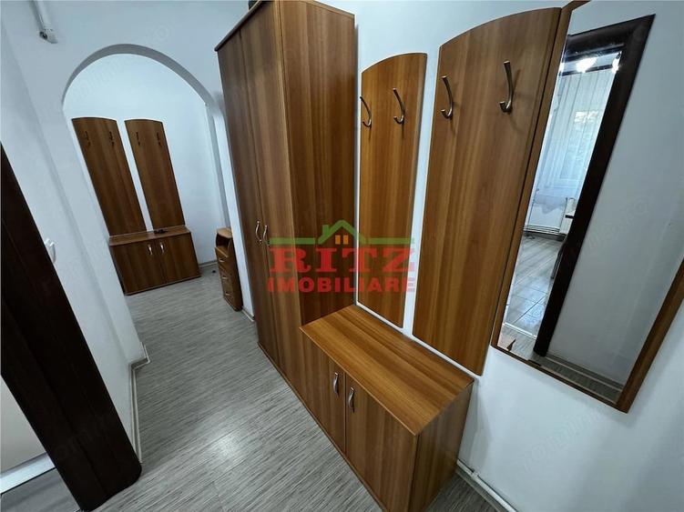 Apartament cu 3 camere semidecomandat în Ultracentral