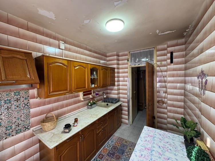 Apartament cu 2 camere decomandat în Colentina