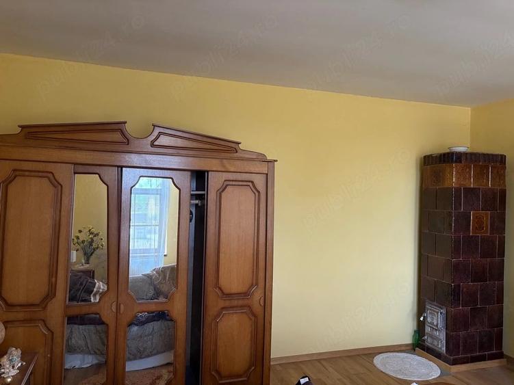 Casă cu 4 camere cu Teren 2158 Mp în Orțișoara