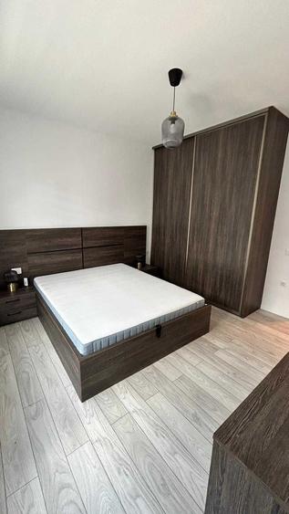 Casă cu 4 camere cu Teren 100 Mp în Central