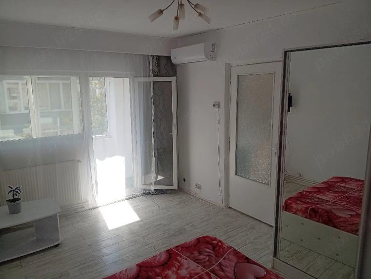 Garsonieră decomandată în Zamfirescu