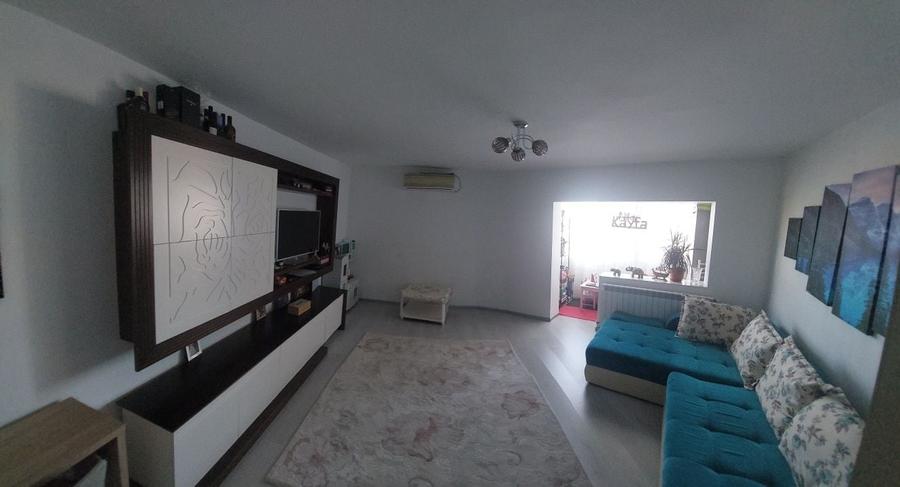 Apartament cu 2 camere decomandat în Inel I