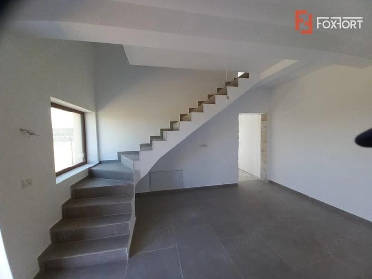 Duplex cu 4 camere, teren individual de 259 mp si terasa de 20 mp, in Plopi - 9