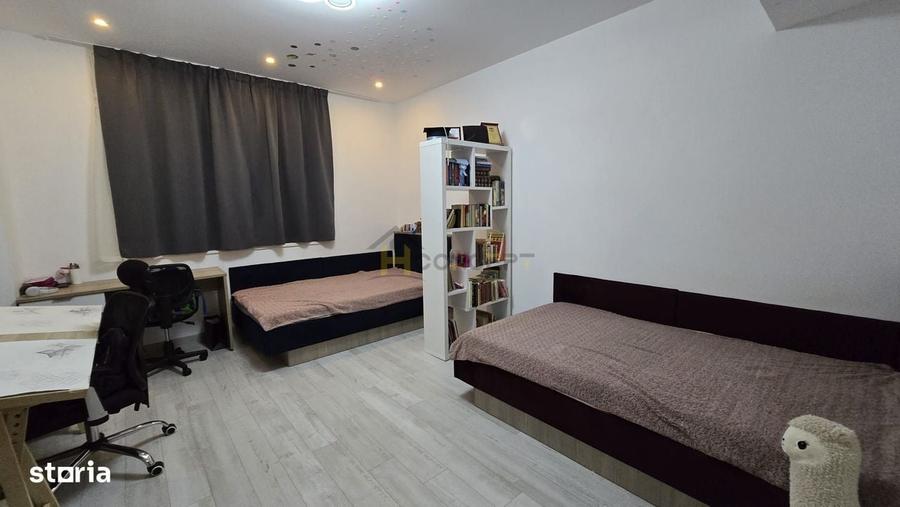 Apartament cu 3 camere în Splaiul Unirii
