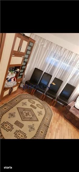 Casă cu 5 camere cu Teren 978 Mp în Păulești