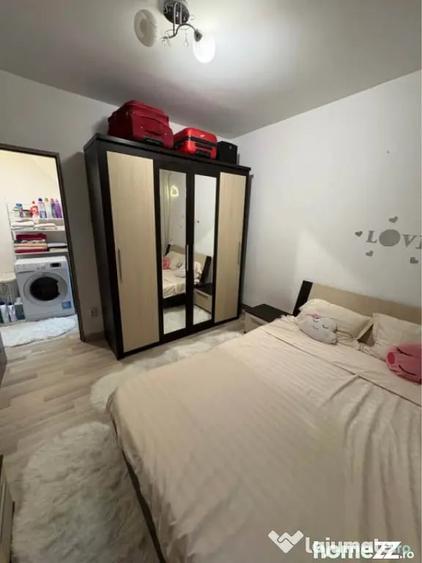 Apartament cu 2 camere semidecomandat în Calea București