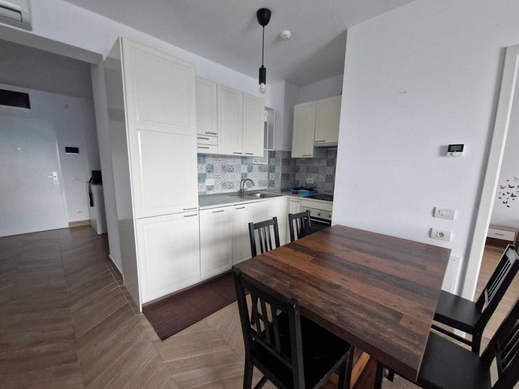 Apartament cu 2 camere semidecomandat, mobilat în Medicină