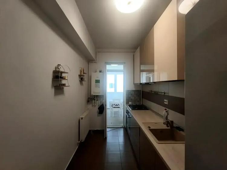 Apartament cu 3 camere decomandat, mobilat în Theodor Pallady