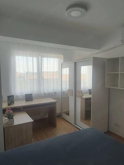Apartament cu 3 camere decomandat în Iosia