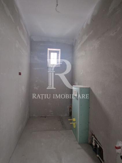 Casă individuală cu 4 camere cu Canalizare în Cihei