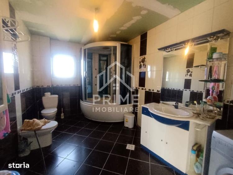 Casă cu 4 camere cu Teren 1680 Mp în Pianu