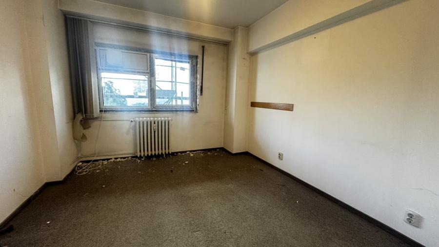 Apartament cu 3 camere decomandat în Decebal