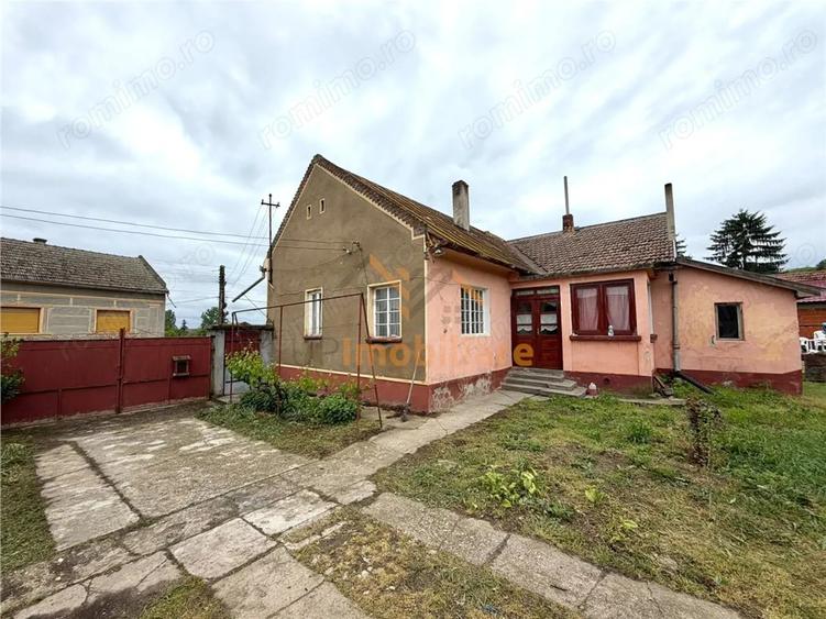 Casă cu 3 camere cu Teren 975 Mp în Sântimreu