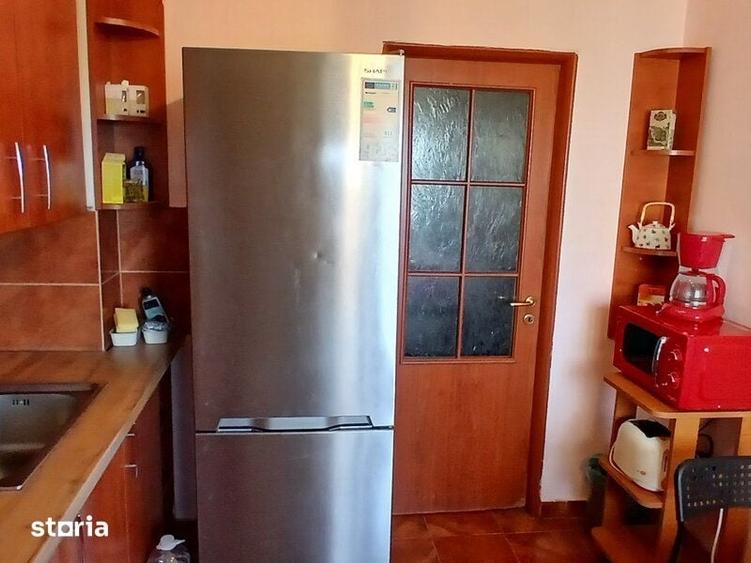 Apartament cu 3 camere semidecomandat în Gara de Nord