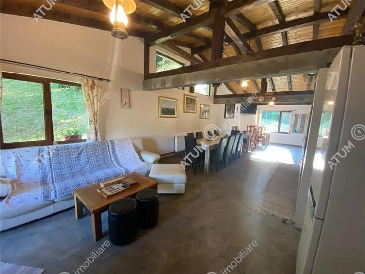 Hotel/Pensiune, de 333 mp, în Vadu Moților