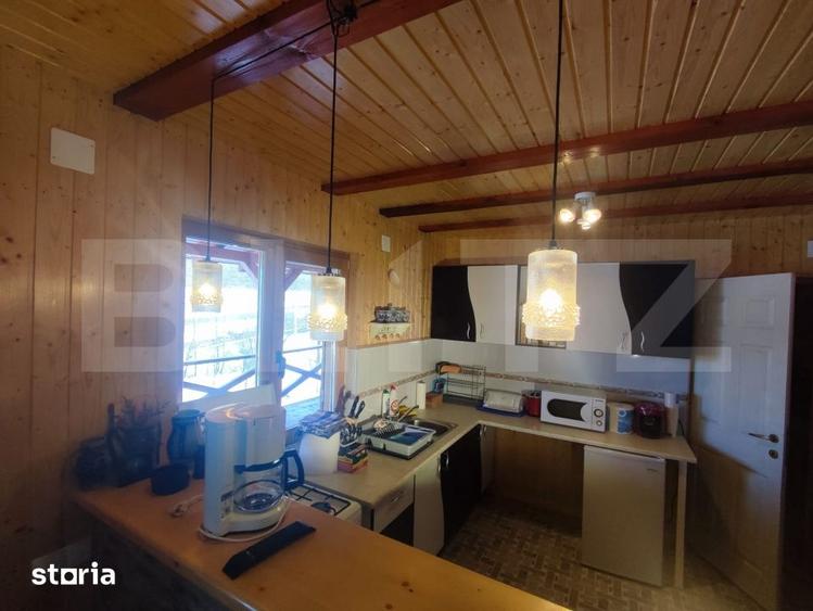 Casă cu 5 camere cu Teren 4000 Mp în Călățele