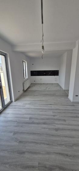 Casă individuală cu 4 camere cu Canalizare în Vârteju