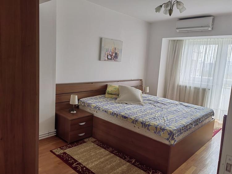 Apartament cu 3 camere decomandat în Unirii