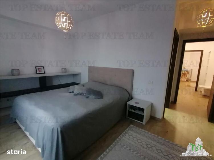 Apartament cu 4 camere decomandat în Central
