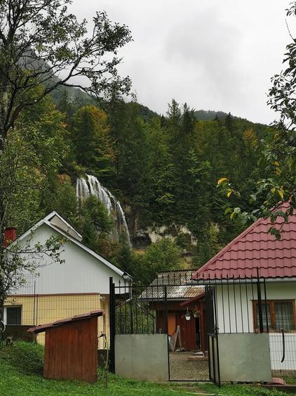 Casă cu 3 camere în Vidra