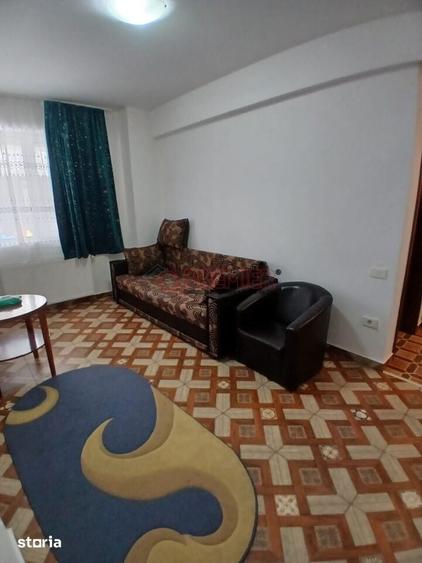 Apartament cu 2 camere în Apărătorii Patriei