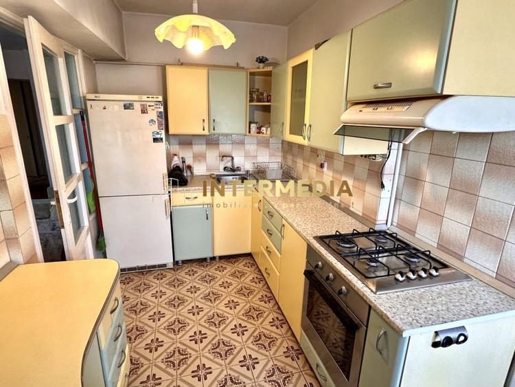 APARTAMENT 3 CAMERE DECOMANDAT I 81 MP I CENTRU I 2 BALCOANE I - 16