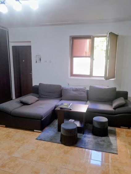 Apartament cu 3 camere în Telegrafului