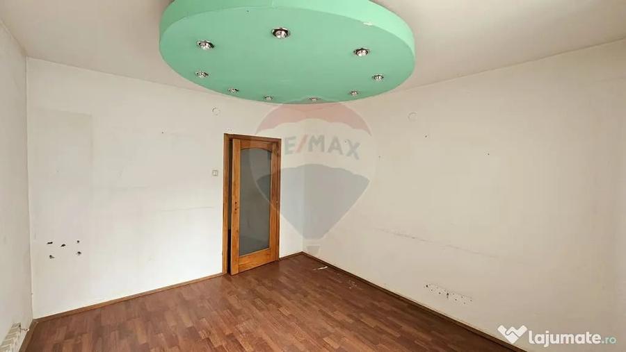 Spa?iu comercial - 1