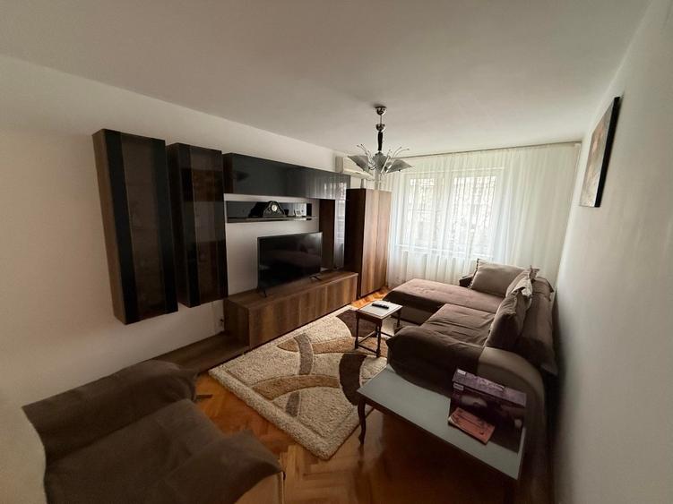 Apartament cu 3 camere decomandat, mobilat în Rahova