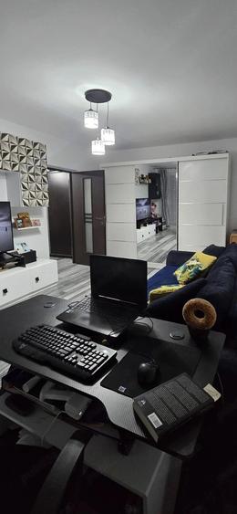 Apartament cu 2 camere decomandat în Sud